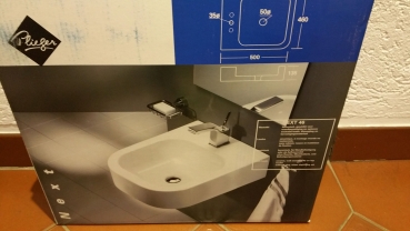 Design Waschtisch Gästebadezimmer von Plieger