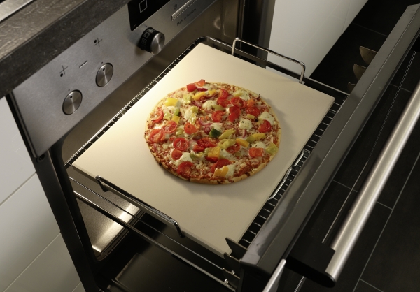 Pizzastein aus Cordierit  38 x 30 x 1,5 cm für Backofen & Grll mit Metallrahmen !